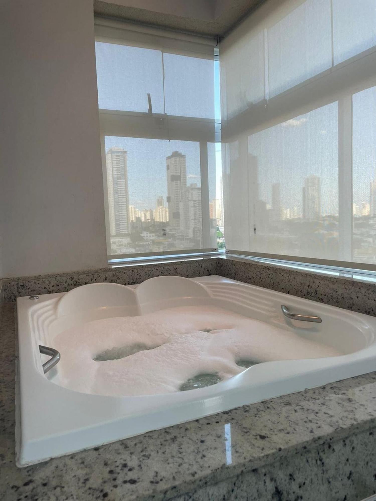 גויאניה 1 Qts.| 2 Hosp. | Jacuzzi Na Varanda | Linda Vista מראה חיצוני תמונה