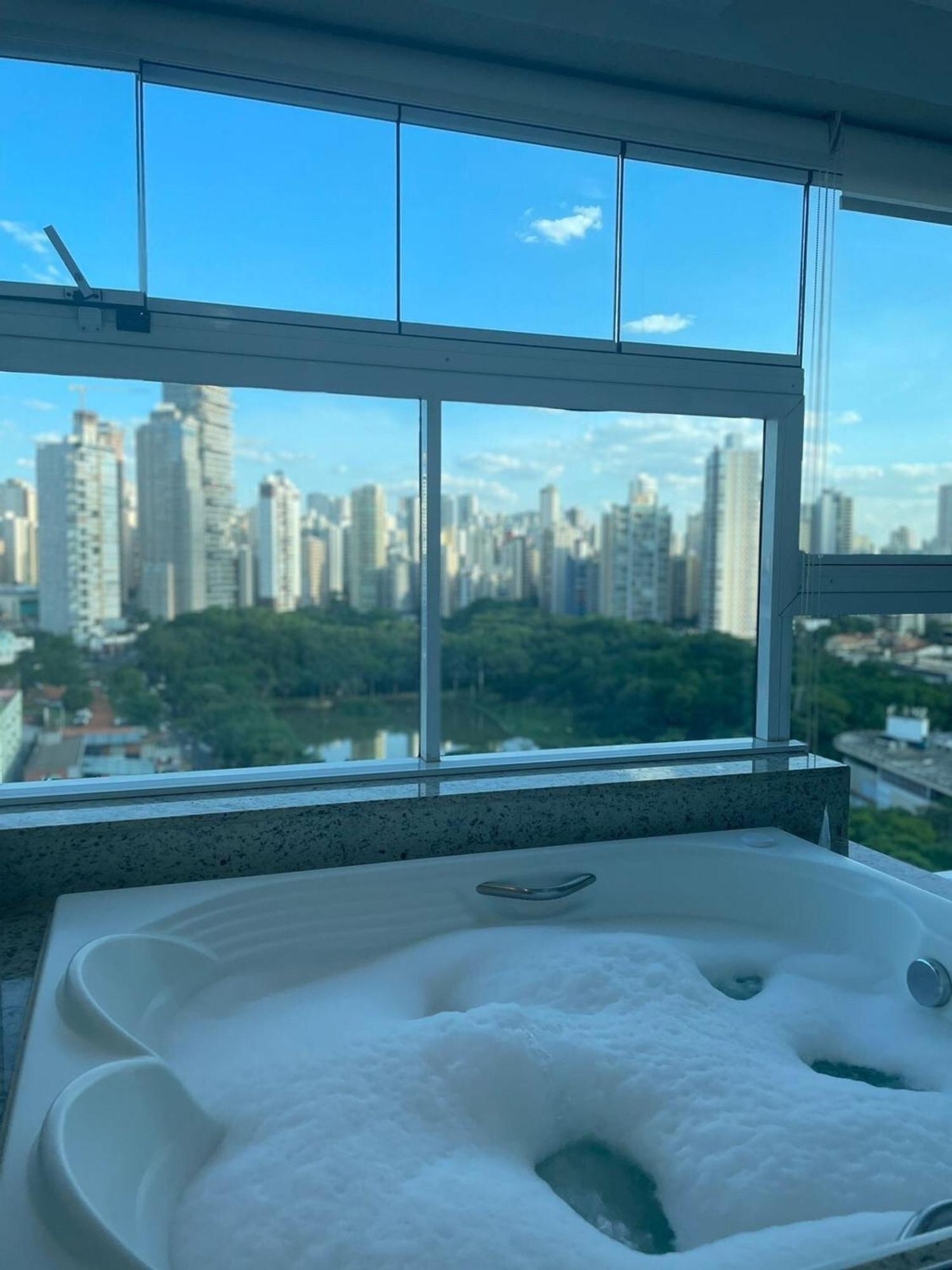 גויאניה 1 Qts.| 2 Hosp. | Jacuzzi Na Varanda | Linda Vista מראה חיצוני תמונה
